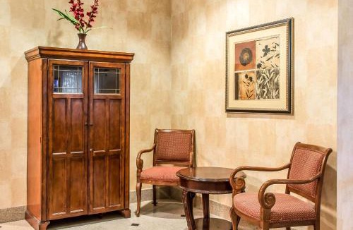 Schooleys Mountain Hotel | Quality Inn Hackettstown - Long Valley