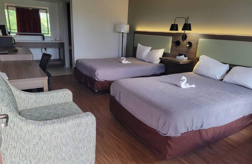 Perry Hotel | Quality Inn Perry