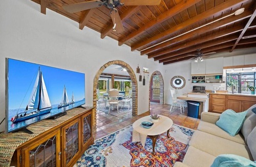 Port Canaveral Cottage | Quiet 1 Bedroom Unit short stroll to the beach