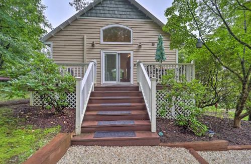 West Jefferson Apartment | Quiet Studio Escape ~ 2 Mi to Blue Ridge Parkway!