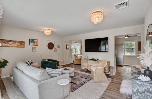 Cape May Court House Apartment | QuietRetreat: Beautifully renovated 3BR in CMCH