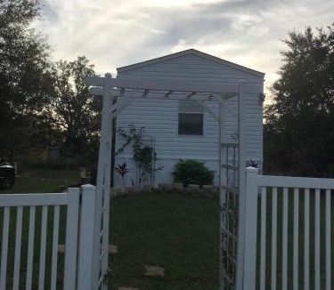 Fellowship House | Rainbow Springs Private 4 acre Country Retreat