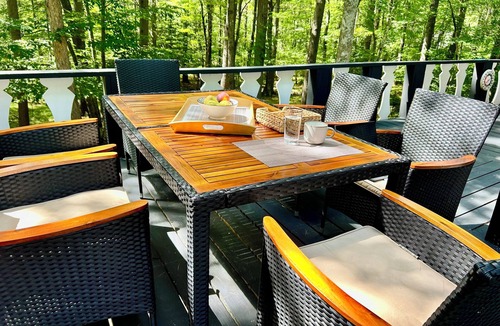 Jay Ski Chalet | Red Fox Chalet with access to lake, mountain trails and river