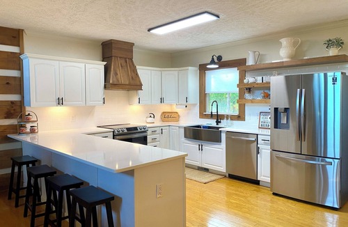 Mount Airy Cabin | Red-Roof 17-Acre Cabin Estate with Hot Tub and Blue Ridge Views!