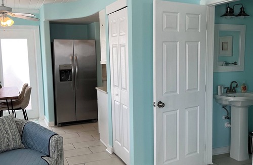 Redington Shores House | Redington Shores Beach Cottage -sleeps 12- steps to the beach!