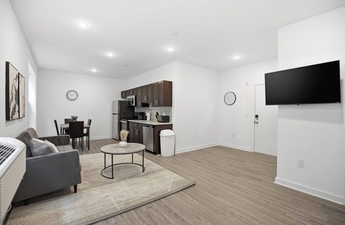 Fairmount Apartment | Refreshed 1BR/1BA in Fairmount Square