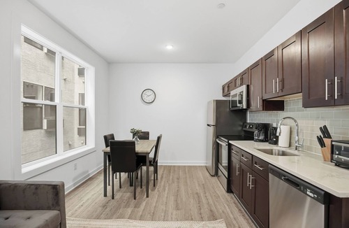 Fairmount Apartment | Refreshed 1BR/1BA in Fairmount Square
