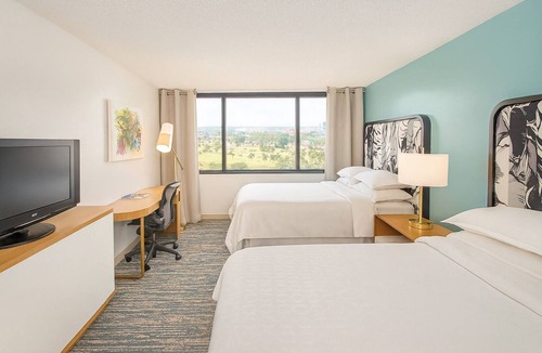 Seybold Hotel | Relax & Unwind! 2 Friendly Units, Pool,Near Port of Miami Cruise Ship Terminals!