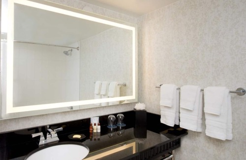Seybold Hotel | Relax & Unwind! 2 Friendly Units, Pool,Near Port of Miami Cruise Ship Terminals!