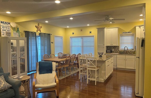 Asbury Park House | Relaxed and beachy 3 bedroom home just a short walk to the beach
