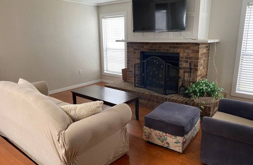 Holly Heights House | Relaxing 3 bed 2 bath Wifi by the Intercostal