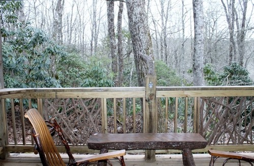 Highlands Cottage | RELAXING MOUNTAIN GET-A-WAY IN HIGHLANDS, NC. GOOD FOR ALL SEASONS!