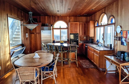 Bayberry Dunes House | Relaxing Oceanfront Retreat W/Jacuzzi And Private Steps To Beach