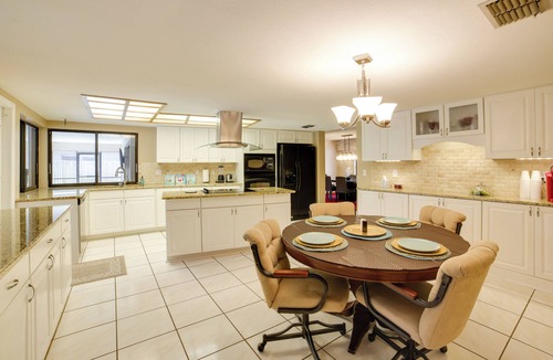 Greater Northdale House | Relaxing Tampa Abode w/Screened Lanai & Pool