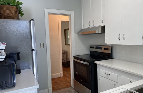 Gainesville House | Remodeled Vintage Private Home. <5 min to UF and Downtown