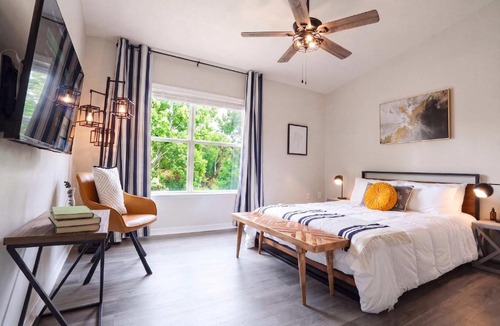 Gainesville House | Renovated Modern Industrial Suite 2 BR Condo