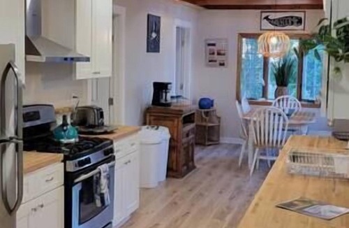 Villas House | Renovated Ridgewood Bay House