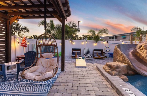 South Bradenton Condo | Resort Condo · Heated Pool w/ Slide · Near Beaches