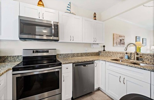 Villages of Seaport Condo | Resort-like | Comforts of Home | Close to Port | 1