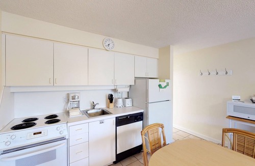 Holmes Beach Condo | Resort Sixty-Six, Holmes Beach, Florida, 1 Bedroom Suite