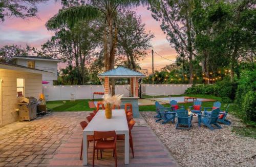 Seminole House | Resort Style Backyard Pool Sport Court Putt Putt