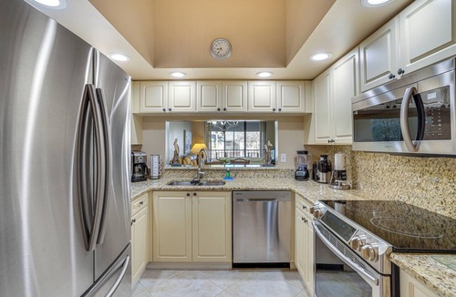Trailer Estates Condo | Resort-Style Condo 6 Mi to Bradenton Beach!