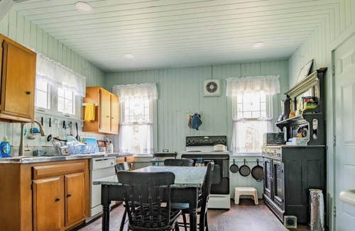 Eagles Mere House | Rest & Be Thankful - Robin Vacation Rentals