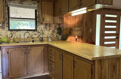 Newton House | Retro Cottage Farmstay Mid-term Comfort for Family Relocations/Professionals