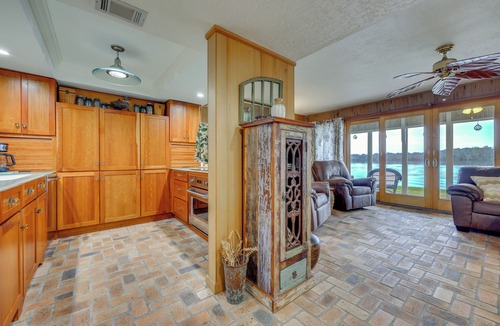 Welaka Condo | River-View Condo w/Boat Slip in Welaka!