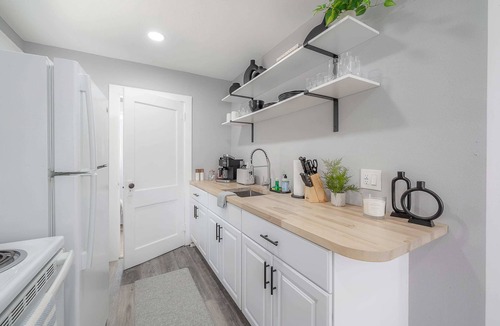 Old Seminole Heights Apartment | "Riverbend Gem" - Studio|Courtyard|TPA Heights