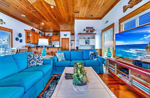 Carrabelle House | Riverfront Carrabelle Home w/Furnished Patio!