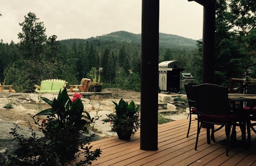 Post Falls House | Riverfront Post Falls; Bring your boat! Downtown Coeur D'alene In 8 Min.
