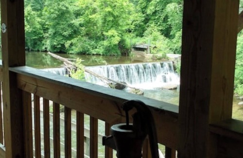 Helen Condo | Riverside Relaxation located steps from downtown & overlooking the Chattahoochee