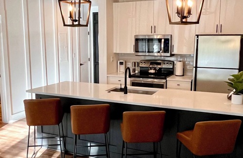 Downtown Tampa Condo | Riverwalk Condo 1 Bedroom Suite Balcony Water Views