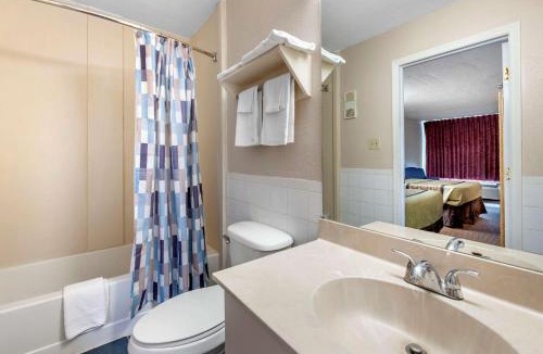 New Port Richey Hotel | Rodeway Inn New Port Richey
