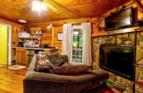 Cherokee Cabin | Romantic Log Cabin in Wooded Setting near Cherokee, North Carolina