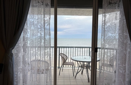 Ponce Inlet Condo | Romantic private ponce inlet beach escape & theme park adventures