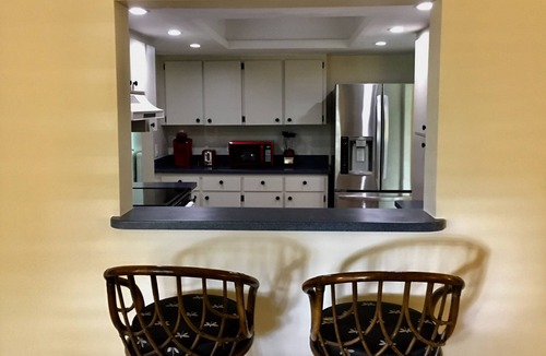 South Sarasota Condo | Roomy & Quiet Sarasota Condo Close to Siesta Key and downtown!