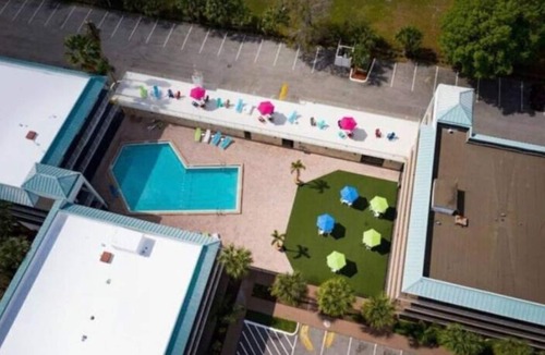 Historic Downtown Kissimmee Hotel | Royal 8 Wonderful Apart/Hotel with pool
