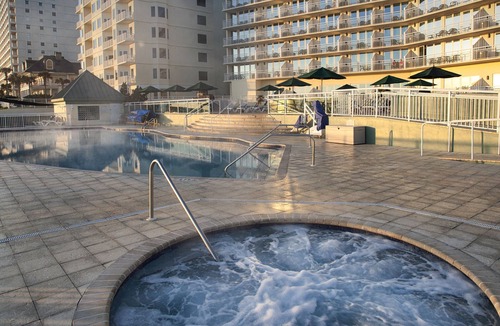 Ormond Beach Apartment | Royal Floridian Resort