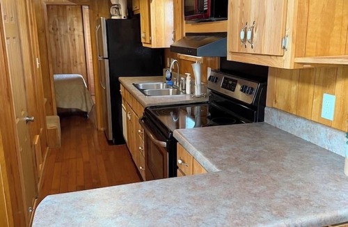 Pierson Cabin | Rural Cabin Near Speedways, Beaches & Attractions