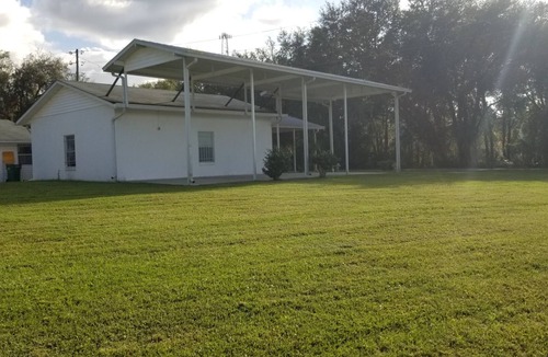 Inverness RV Rental | RV site on Withlacoochee bike trail 46 miles long