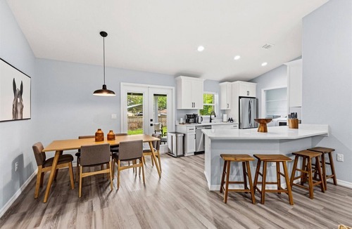 Fellowship House | Saddle Oak Retreat - 3BR Near WEC - Sleeps 6 - Pets Welcome - New Construction