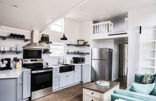 Dover House | Salt & Pepper