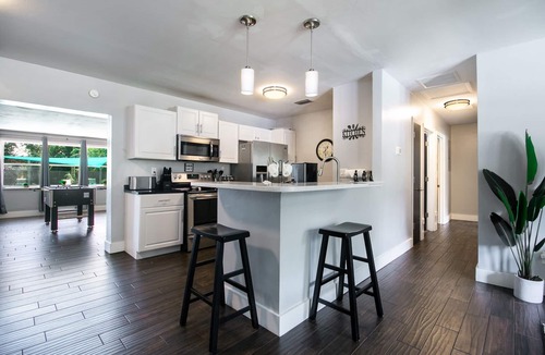 Gainesville House | Salt Pool Oasis w/Firepit & Pergola Walk to Publix & Restaurants - 1 Mile to UF