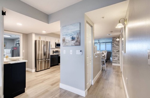 Daytona Beach Condo | Salty Oceanfront Luxury Condo | Pools & Hot Tubs