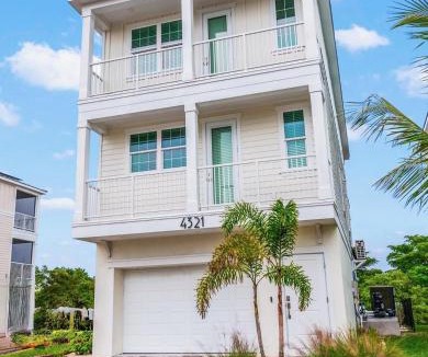 Cortez House | Salty Seagull at Hunters Point