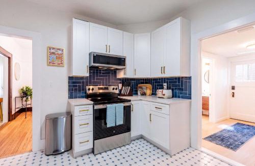 University Heights House | Sanctuary on 3rd - Walk to UF , Parking , Grill