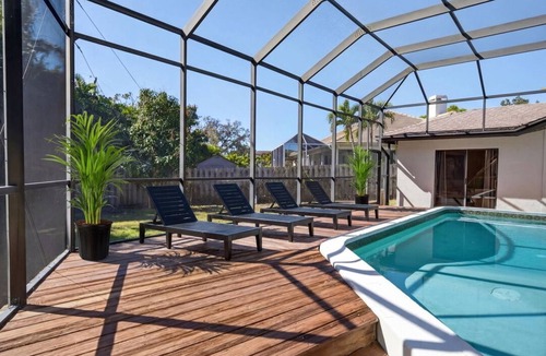 South Sarasota House | Sand & Sea Retreat, Private Heated Pool. Spacious Luxury Home