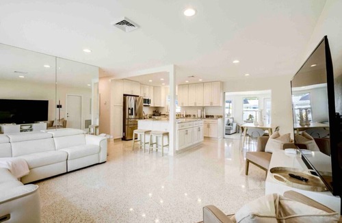 Southgate House | Sandpiper*Heated Pool*Minutes to Siesta Key Beach